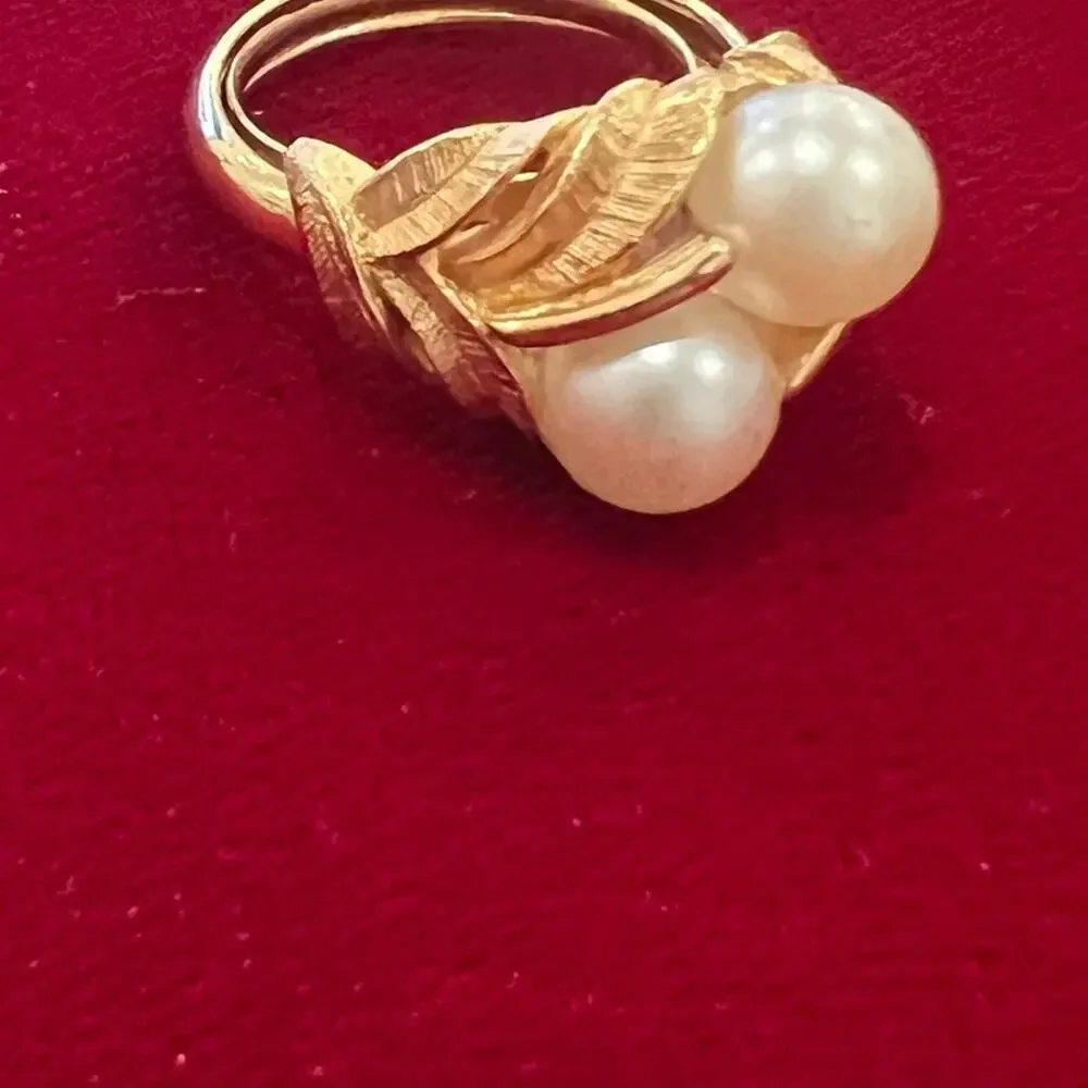 Vintage Avon faux pearl ring